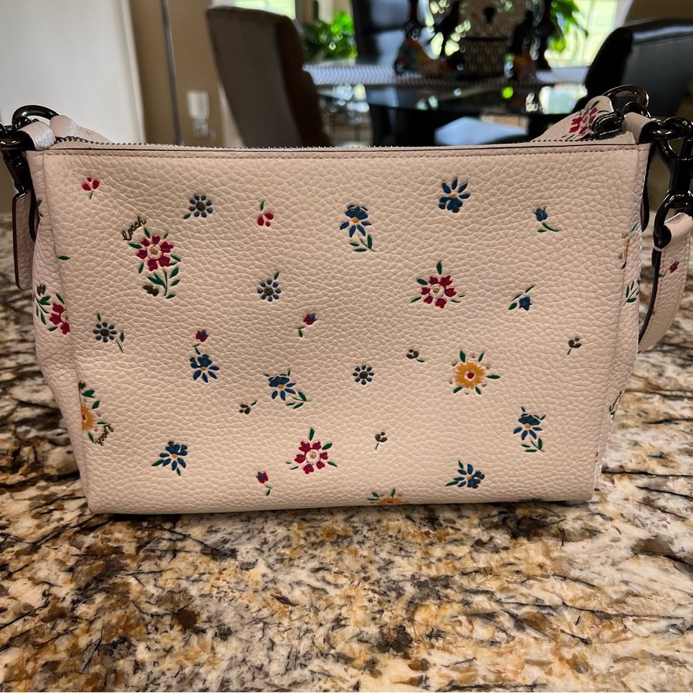 Coach Shay Crossbody Wildflower